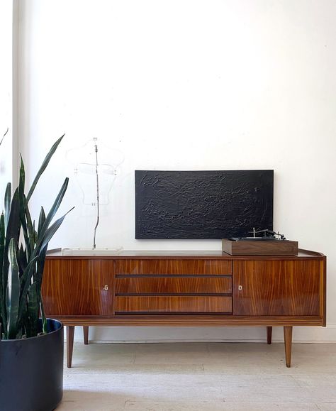 Beautiful low profile vintage credenza in store this weekend. This would be absolutely perfect as a media console for a turntable or a TV! DM for details or drop by for a look! We ship nationally and deliver locally. Mint Home 4949 N Damen Ave Chicago, Il 60625 Mint Home Hours: Thursday - Friday 1 - 6 Saturday - Sunday 11 - 6 minthomechicago.com #mcm #midcentury #modcenturymodern #vintagehome #vintagehomedecor #vintagestore #chicago #credenza #chicagovintage #homedecor #vintagehomede... Vintage Credenza, Thursday Friday, Media Console, Saturday Sunday, A Tv, Vintage Store, Chicago Il, Vintage Home Decor, Turntable