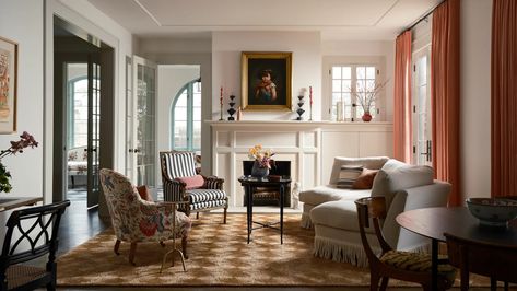 Liz MacPhail Interiors | Architectural Digest Colonial Living Room Ideas, Modern Colonial Living Room, Colonial Living Room, Garden Chairs Metal, Klismos Chair, Floor Furniture, Modern Colonial, Dining Room Paint, Austin Homes