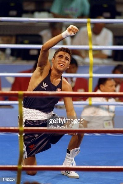 Olympic Boxing, Boxing Images, Boxing Ring, The Golden Boy, Mma Boxing, Olympic Athletes, Boxing Training, Summer Olympics, Sport Man