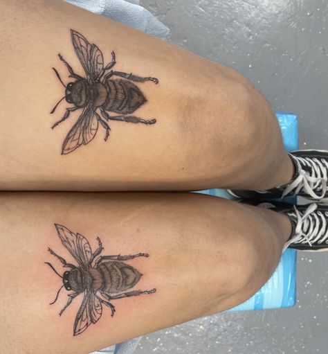 Thigh Bee Tattoo, Bee Tattoo On Knee, Bee Thigh Tattoo, Bee Tattoo Knee, Matching Knee Tattoos, Bee Knee Tattoo, Top Of Knee Tattoo, Bees Knees Tattoo, Bee Tattoos