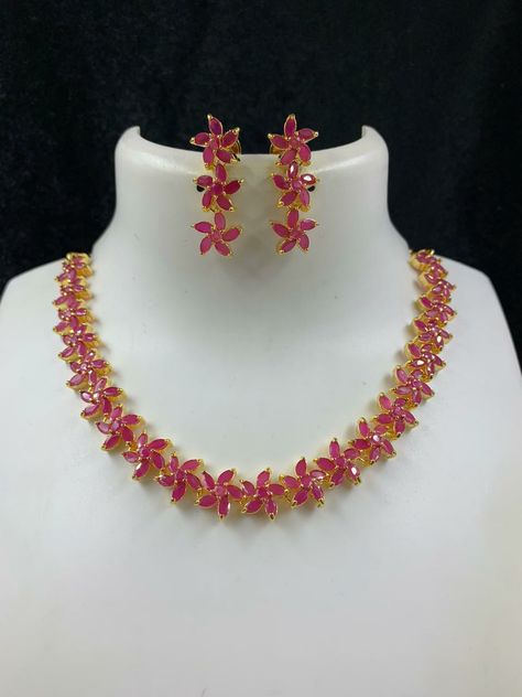 Amethyst Jewelry Necklace Indian, Amethyst Jewelry Necklace, Gold Chain Necklace Womens, Desi Jewellery, Ruby Necklace Designs, Indian Gold Necklace Designs, Ruby Jewelry Necklaces, Simple Necklace Designs, Wedding Jewelry Sets Bridal Jewellery