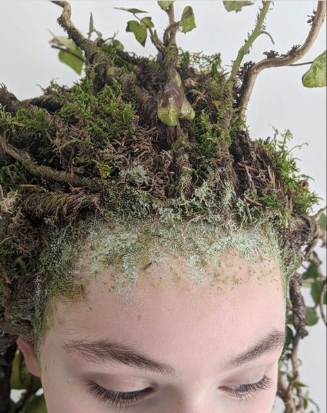 Moss Character Design, Indy Sleaze Fashion, Plants Growing Out Of People Art, Moss Fairy Makeup, Swamp Creature Costume, Plants In Hair, Dryad Makeup, Moss Costume, Dryad Aesthetic