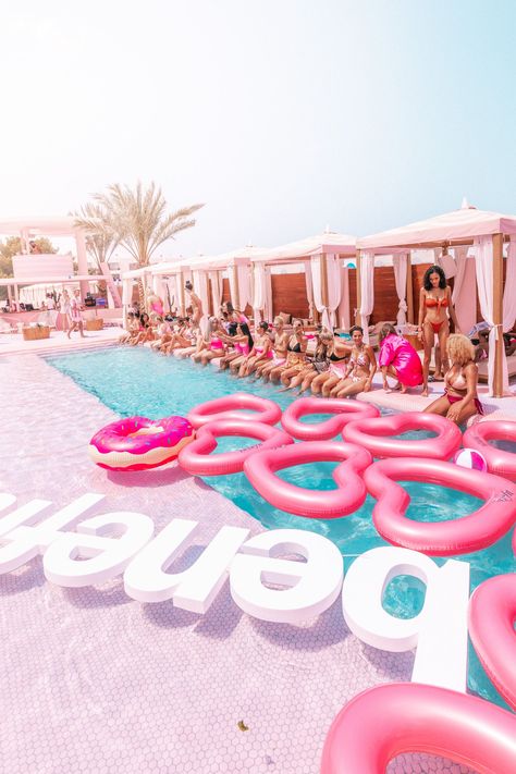 Party Photos Ideas, Jacuzzi Party, Pink Beach Party, Loft Playhouse, Space Concept, Hotel Ibiza, Pool Floaties, Inflatable Float, Long Distance Friendship