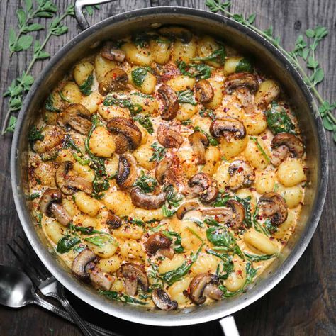 Gnocchi Roasted Vegetables, Christmas Gnocchi Recipes, Gnocchi Mushroom, Mushroom Gnocchi, Julia's Album, Spinach Gnocchi, Gnocchi Dishes, Spinach And Mushroom, Mushroom Spinach