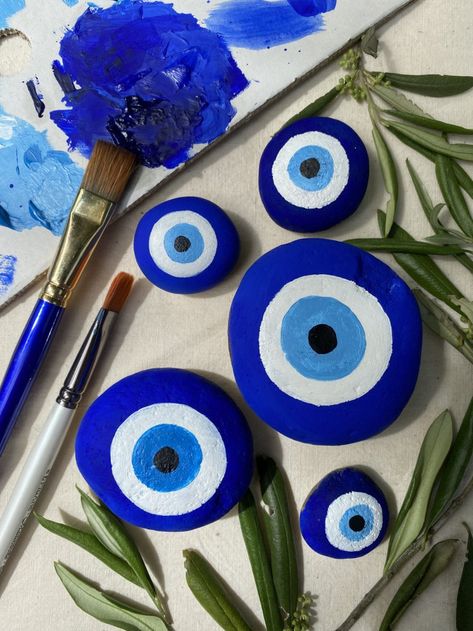 Evil Eye Art, Diy Rock Art, Gelang Manik-manik, Stone Art Painting, Painted Rocks Craft, Painted Rocks Diy, Rock Painting Ideas Easy, Tapeta Galaxie, Rock Painting Patterns