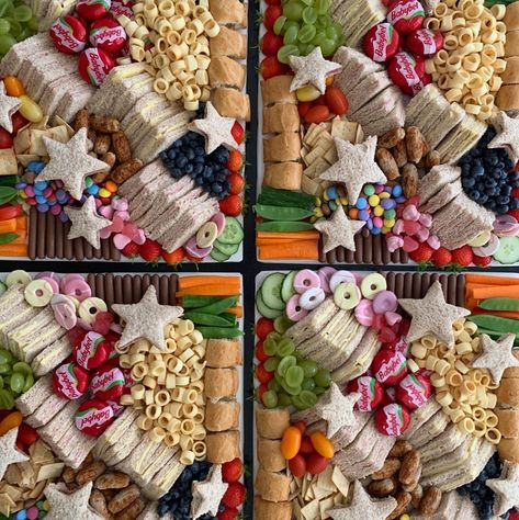 Olive & Bloom Grazing | Kids' Grazing Platter - OLIVE & BLOOM GRAZING Party Platters Ideas, Kids Party Platters, Grazing Platter Ideas, Picnic Party Food, Party Food Boxes, Platters Ideas, Christmas Traditions Kids, Grazing Boxes, Grazing Platter