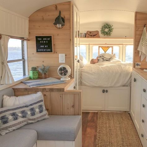 School Bus House, Caravan Makeover, Bus Living, Caravan Renovation, Kombi Home, Diy Camper Remodel, Bus House, Van Life Diy, Camper Makeover