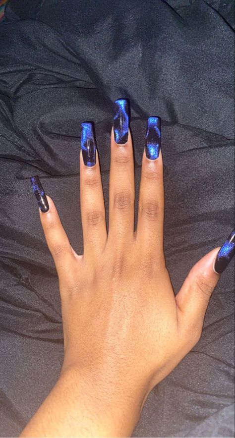 Black Nails Blue Tips, Coffin Acrylic Nails Cat Eye, Black And Blue Long Nails, Ombre Black And Blue Nails, Midnight Nails Acrylic, Black Blue Nails Acrylic, Saturno Nails Blue, Blue With Black Nails, Black Galaxy Nails Acrylic