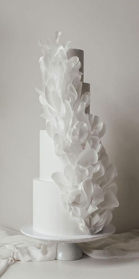 wedding cake, wedding cake ideas, wedding cakes 2023, wedding cake designs, classic wedding cake, wedding cake trends, wedding cake decorating Wedding Cakes 2023, 2023 Wedding Cake, Cakes 2023, Ruffled Wedding Cake, Wedding Cake Decorating, Vegan Wedding, Elegance Wedding, Wedding Cake Ideas, Classic Wedding Cake