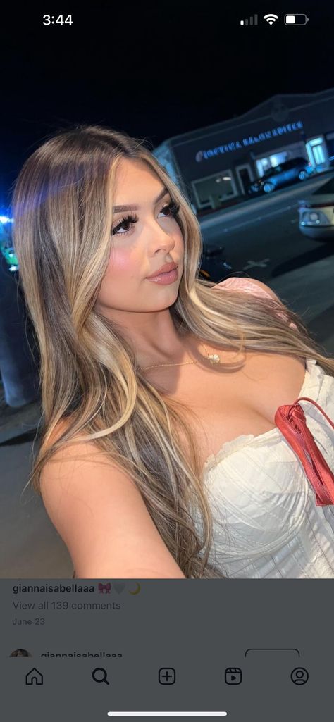 Money Piece Balayage Curtain Bangs, Black Eyebrows Blonde Hair, Honey Hair With Blonde Highlights, Baddie Blonde Hair, Money Piece With Highlights, Blonde Balayage Money Piece, Highlight Balayage, Cute Highlights, Highlights With Money Piece