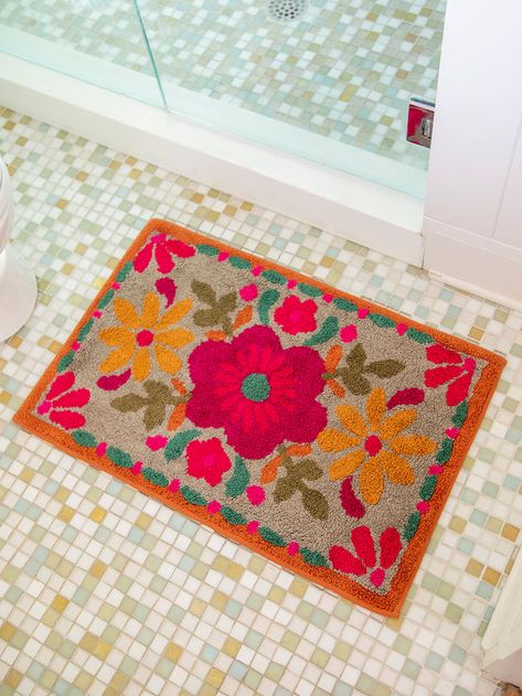 Cute Bathroom Rug, Bathroom Rug Ideas, Colorful Boho Bathroom, Colorful Bathroom Decor, Fun Shower Curtain, Bathroom Decor Colorful, Colorful Bath Mat, Bathroom Cute, Cute Bath Mats