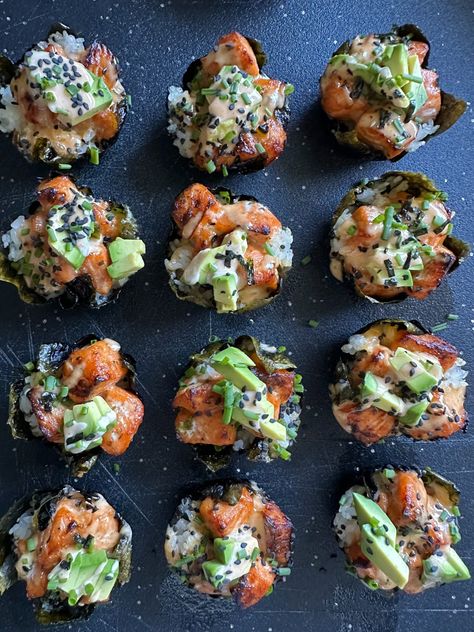 Spicy Salmon Rice Muffins - Hungry Happens Salmon Party Ideas, Sushi Rice Muffins, Salmon Muffin Cups, Salmon Lettuce Cups, Spicy Salmon Bake, Spicy Salmon Recipes Sushi, Salmon Dynamite Recipe, Baked Salmon Cups, Salmon Muffin Recipe