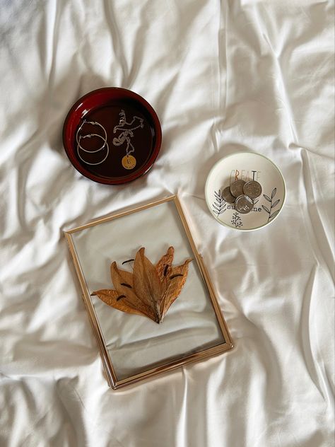 Pressed Flower Name Plate, Pressed Lily Flower, Pressed Fall Leaves Framed, Pressed Flowers Glass Frame, Pressed Flower Resin Tray, Forever Flowers, White Lilies, Tiger Lily, Lily Flower