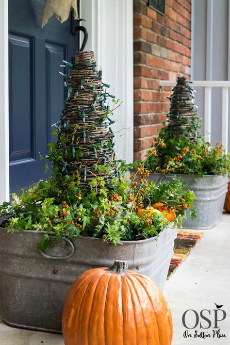 Fall Porch Decor Ideas | from On Sutton Place Galvanized Wash Tub, Diy Halloween Dekoration, Halloween Diy Outdoor, Galvanized Tub, Halloween Decorations Diy Outdoor, Fall Planters, Sutton Place, Wash Tubs, Fall Decorations Porch