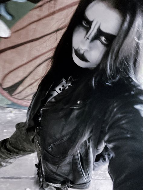 Metalhead Guy Corpse Paint, Types Of Metalheads, Corpse Paint Aesthetic, Corpse Makeup Black Metal, Metal Face Paint, Metal Head Makeup, Corpse Paint Ideas, Black Metal Makeup, Metal Head Aesthetic