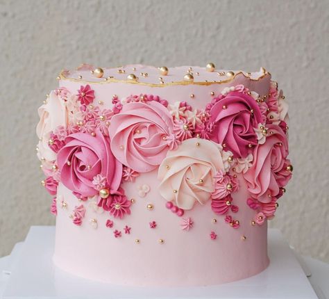 Birthday Cake For Women Simple, Petite Cakes, Tårta Design, Cakes Pink, Modern Birthday Cakes, Buttercream Flower, Desserts Cake, Rosette Cake, Elegant Birthday Cakes