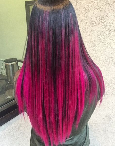 black to pink ombre Dark Ombre Hair, Black Hair Ombre, Bright Pink Hair, Ombre Hairstyles, Pink And Black Hair, Pink Ombre Hair, Blond Ombre, Ombre Hair Blonde, Ombré Hair