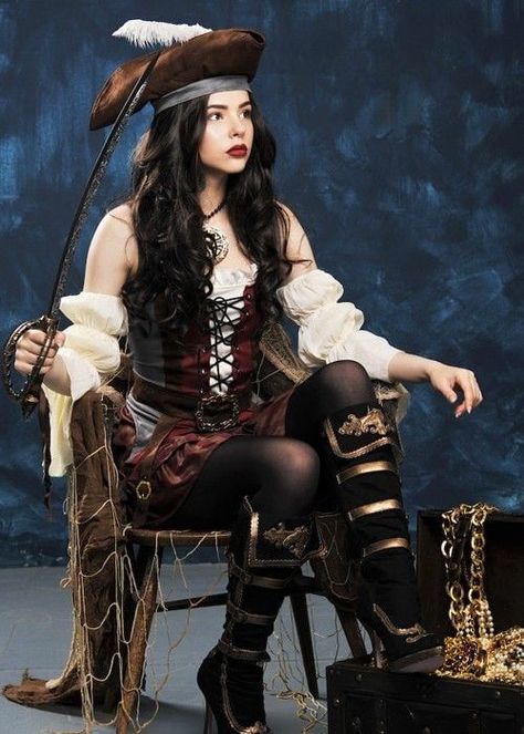 Fortune Teller Costume, Pirate Ideas, Female Pirate, Pirate Photo, Pirate Cosplay, Steampunk Pirate, Pirate Outfit, Pirate Art, Pirate Woman