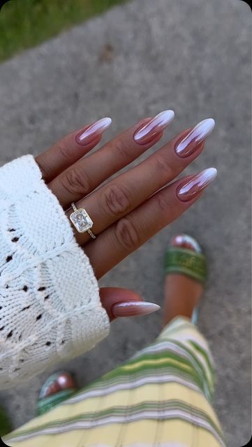 Ainur Rustemova on Instagram: "Classy ombré chrome tips 💎 @daily_charme  Use my code: Noor10 to save at #dailycharme #dailycharmer  Product used:  J05 Dulcet charms gel  Charme gel Art paint P02 white  Diamond shine gel top coat  Magicwhite Chrome" Ombre Nails With Diamonds, Ombré Chrome, Nails Hoco, Acrylic Nails Chrome, Carnival Nails, Ombre Chrome Nails, Chrome Tips, White Chrome Nails, Hoco Nails