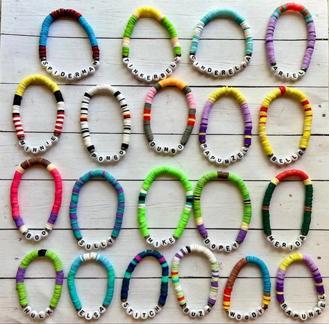 Make Clay Beads, Pony Bead Bracelets, Clay Bead Necklace, Beaded Braclets, Disney Bracelet, Best Friend Bracelets, Friendship Bracelets With Beads, Friendship Bracelets Designs, Bead Charms Diy