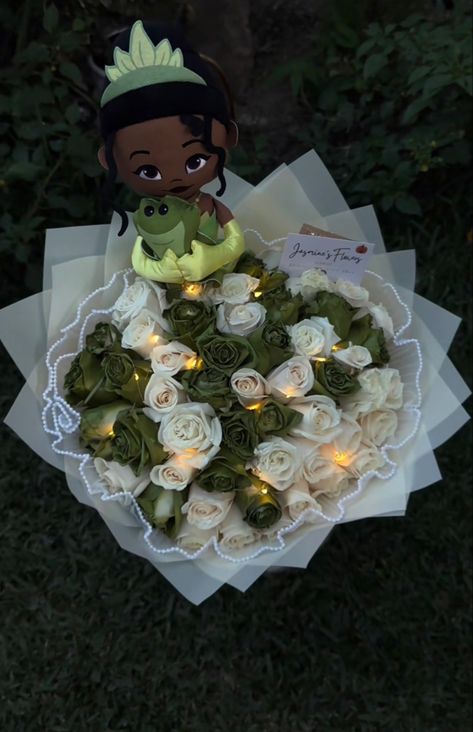 Tiana Birthday Party, Rose Ideas, Ribbon Rose Bouquets, Roses Bouquet Gift, Ribbon Rose, Bouquet Gift, Bday Gift, Cute Couple Gifts, Sweet 16 Birthday Party