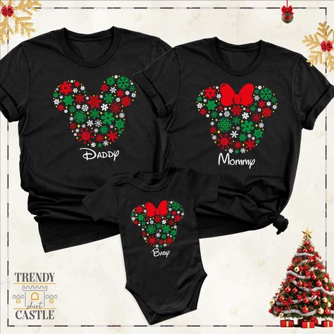 Christmas Disney Outfits, Christmas Outfits Family, Disney Christmas Outfits, Disney 2025, Outfits For Mom, Disney Trip Outfits, Family Christmas Outfits, Disneyland Shirt, Disney Tee