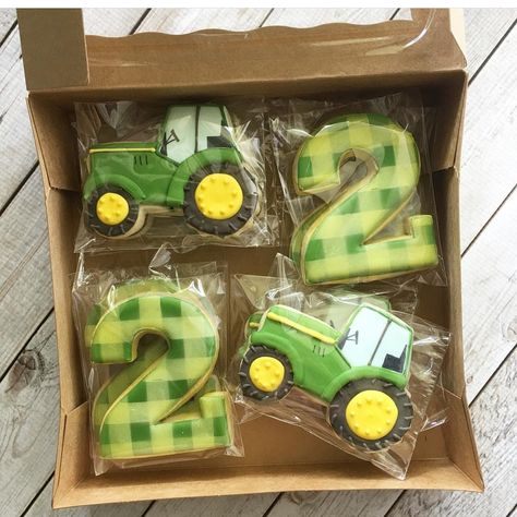 Viva Vanilla, Transportation Cookies, Tractor Cookies, John Deere Birthday Party, John Deere Birthday, Tractor Cake, Tractor Birthday Party, Farm Cookies, Tractor Party