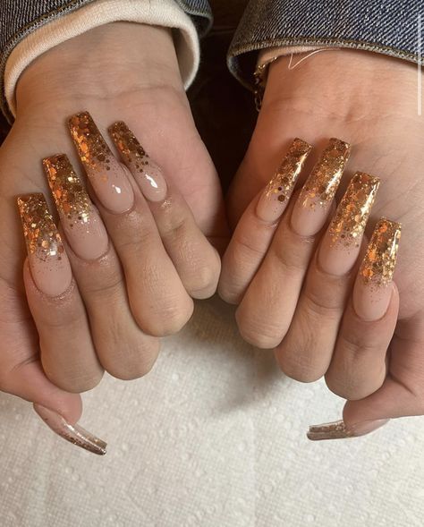 Gold Glitter Ombre Nails Acrylic, Gold Glitter Acrylic Nails, Nail Ideas For Winter Simple, Nail Ideas Glitter, Nail Ideas For Winter, Nail Ideas Gel, Nail Ideas Spring, Simple Nail Ideas, Nail Ideas Acrylic