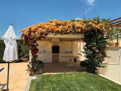 Portugal again 🇵🇹 Lucky to stay in this fab villa in Galé, Portugal right near the beach. Although, this did mean we were perceptible to gusts 🌬️ #gale #portugal🇵🇹 #villa #travel Portugal Villa, Instagram Portugal, Beautiful Villa, Holiday Villa, Beautiful Villas, The Balcony, Balcony, Vision Board, The Beach