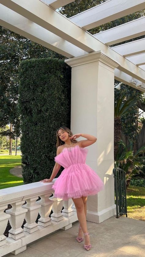 Birthday Tulle Dresses For Women, Short Tulle Dress Photoshoot, Puffy Dress Outfit, Enchanted Forest Prom Dresses, Outfit Anniversaire, Pink Enchanted Forest, Pink Dress Photoshoot, Enchanted Forest Dress, Barbie Moodboard