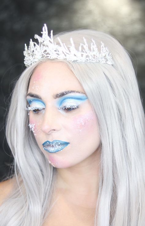 Snow Miser Makeup, Ice Makeup Looks, Snow Makeup, Ice Makeup, Ice Queen Makeup, Snow Miser, Frozen Halloween, Creepy Makeup, Fake Snow