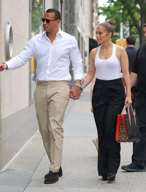 Jennifer Lopez and Alex Rodriguez’s Date Nights Prove Staying In Is Seriously Overrated Jennifer Lopez Outfits, Date Night Outfit Men, Date Night Outfit Romantic, J Lo Fashion, Date Night Outfit Classy, Best Dressed Celebrities, Casual Chic Outfits, Alex Rodriguez, Date Nights