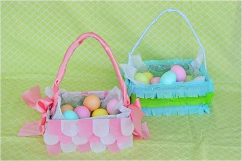 Crape Paper #Easter #Baskets Reuse Shoe Boxes, Diy Easter Baskets, Homemade Easter Baskets, Shoe Box Crafts, Easter Basket Crafts, Fun Easter Crafts, Easter Bunny Basket, Basket Crafts, Easy Easter Crafts