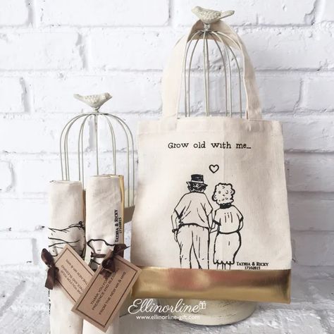 Souvenir Ideas Wedding, Souvenir Ideas, Wedding Tote Bag, Wedding Tote, Wedding Gifts For Guests, Wedding Souvenirs, Wedding Prep, Wedding Gift Favors, Wedding Item