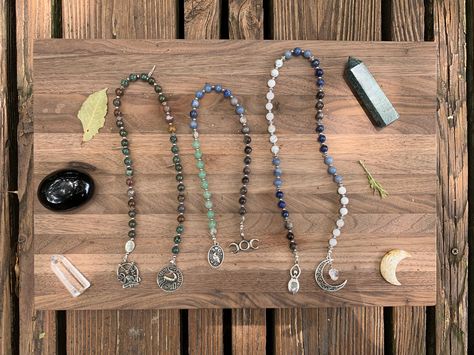 Prayer Beads Diy, Goddess Images, Meditation Gratitude, Mala Beads Diy, Pagan Prayer Beads, Wiccan Sabbats, Pagan Beliefs, Pagan Prayer, Types Of Prayer