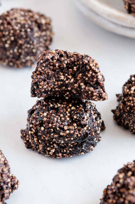 Fudgy Chocolate Amaranth Protein Bites Amaranth Recipes, Protein Bites, Gluten Free Sweets, Protein Ball, Energy Bites, Cookie Scoop, Amaranth, Vegan Protein, Plant Based Protein