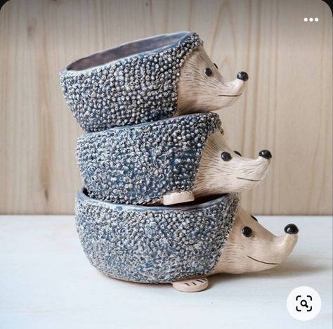 Hedgehog Pottery, Hedgehog Ceramic, Handmade Clay Pots, Easy Clay Sculptures, Pottery Animals, Kids Pottery, Pottery Handbuilding, Diy Ceramic, Clay Bowl