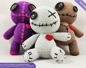 Voodoo Doll Crochet Pattern, Voodoo Doll Crochet, Skeleton Crochet, Sewing Hobbies, Dolls Creepy, Crochet Pattern Halloween, Crochet Pour Halloween, Halloween Dolls, Crochet Plushies