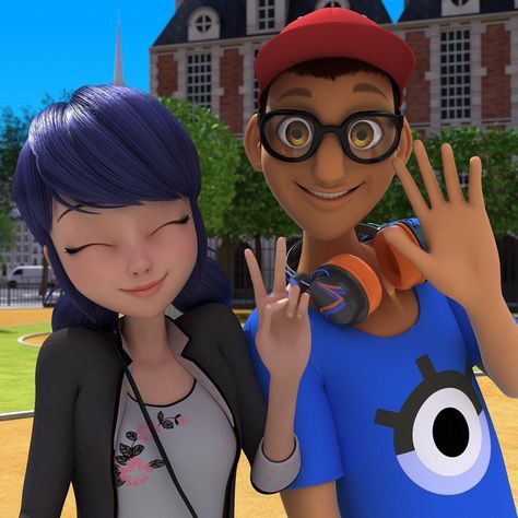 Miraculous Instagram, Anime Miraculous Ladybug, Marinette Et Adrien, Ladybug Wallpaper, Miraculous Ladybug Memes, Miraculous Ladybug Fan Art, Miraculous Ladybug And Chat Noir, Miraculous Ladybug Funny, Ladybug Comics