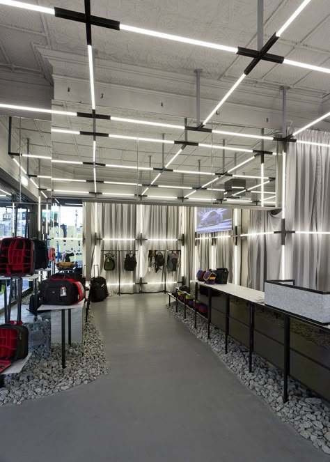 Retail Lighting Design, Retail Lighting, Gym Interior, Store Interiors, Luggage Store, Lighting Concepts, Garage Lighting, Linear Lighting, Retail Interior