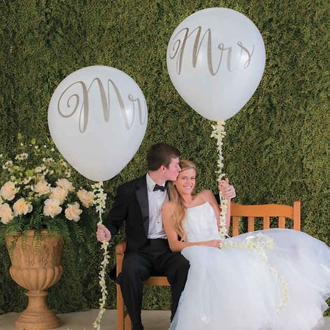 Mr And Mrs Balloons Wedding, Mr Mrs Balloons Wedding, Wedding Balloon Decorations Receptions, Head Table At Wedding, Balloon Wedding Decorations, Mr And Mrs Balloons, Balloons Wedding, Balloon Company, Jumbo Balloons