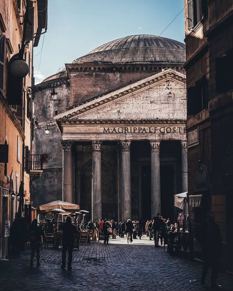 Ancient Rome Aesthetic, Rome Architecture, Rome Aesthetic, Pantheon Rome, Ancient Roman Architecture, Roman Architecture, Living Modern, Voyage Europe, Rome Travel