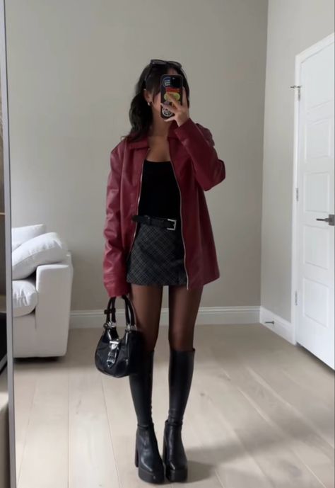 @hope.cee Fall Pop Of Color Outfit, Mun Outfits Girl, Dark Red Tops Outfit, Concert Outfit Ideas Indie Rock, Carrie Sexandthecity Outfits, Outfit For Formal Events, Winter Outfits Going Out Night Cold, Bra Showing Outfit Street Styles, West End Outfit Ideas