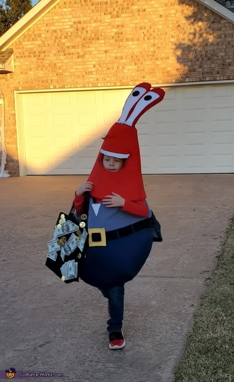 Mr. Krabs Costume Me Krabs Costume, Sponge Bob Halloween Costume, Mr Crabs Costumes, Spongebob Family Costume, Spongebob Bachelorette, Spongebob Characters Costume, Mr Krabs Costume, Spongebob Character Costumes, Spongebob Halloween Costumes