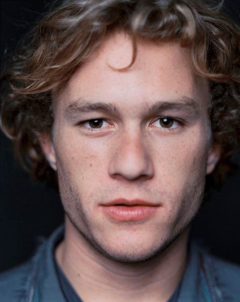 Heath Ledger had a magical face. Heath Ledger Daughter, Septième Art, I Love Cinema, Idris Elba, Heath Ledger, Gary Oldman, Chris Cornell, Chris Pine, Sean Connery