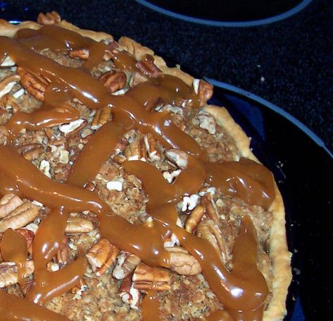 Saltgrass Steakhouse Caramel Pecan Apple Pie Recipe - Secret Copycat Restaurant Recipes Recipes With No Eggs, Caramel Apple Pie Recipes, Banana Nut Cake, Apple Pecan Pie, Apple Pie Desserts, Crunchy Caramel, Caramel Pie, Nut Cake, Dessert Pie Recipes