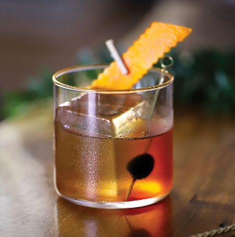 Old Fashioned Cocktail | 1792 Bourbon Cocktails 1792 Bourbon, Cheesy Mexican Rice, Fajita Seasoning Recipe, Best Bourbon, Bourbon Recipes, Cocktail Videos, Rye Bourbon, Old Fashioned Recipe, Cherry Cocktail