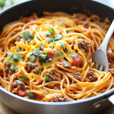 If you're looking for a quick, easy, and flavorful weeknight dinner, this One-Pot Taco Spaghetti is the perfect solution. Combining the bold, savory Taco Stuffed Shells Recipe, One Pot Taco Spaghetti, Taco Spaghetti Recipe, Spaghetti Recipes Easy, Easy Breakfast Casserole Recipes, Taco Spaghetti, Spaghetti Dinner, Taco Pasta, Spaghetti Recipe