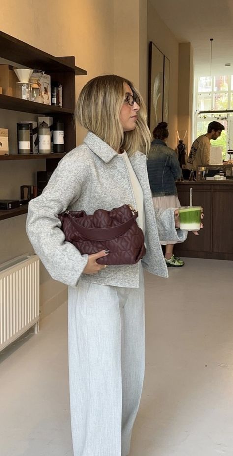 Center Parcs Outfit, Gray Top Outfit, Comfy Office Outfit, Mom Aesthetic Outfit, Casual Sporty Outfits, Daily Outfit Inspiration, Outwear Women, Boring Clothes, Fall Fits