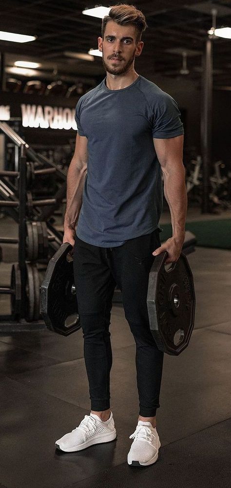 “Your reminder to take up your space in the gym, my girls." Workout Outfits Men, Mens Workout Outfits, Men Gym Outfit, Mens Gym Outfits, Comfortable Workout Outfits, Mens Gym Fashion, Gym Wear Men, Gym Attire, Gym Outfit Men